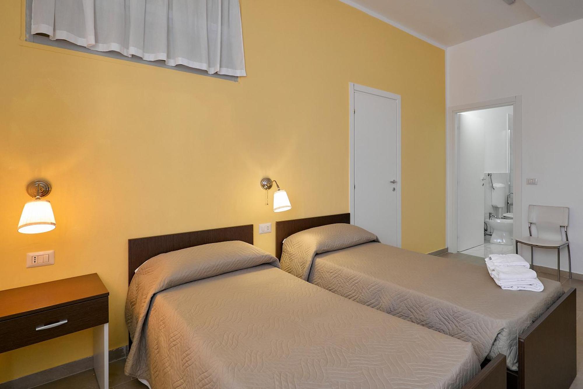 Solee, Family Holidays & Hostelling Cesenatico Exterior photo